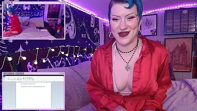 Snapshot of FondaDix_ chatting on 11-18-25, 07:33 FondaDix online show from 11-18-25, 07:33