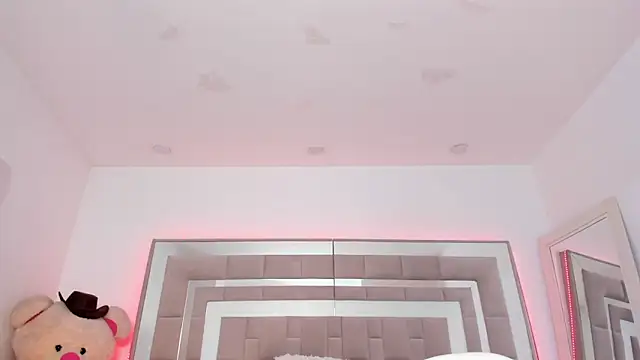 Nicolle foxy online show from 11-29-25, 10:59