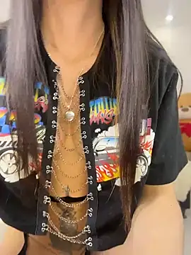 Snapshot of Nicolle_foxy chatting on 07-16-26, 04:26 Nicolle foxy online show from 07-16-26, 04:26