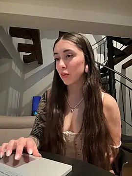 emiliasommer online show from 11-26-25, 01:33