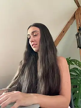emiliasommer online show from 07-13-26, 02:16