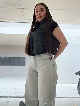 emiliasommer online show from 10-26-25, 12:38