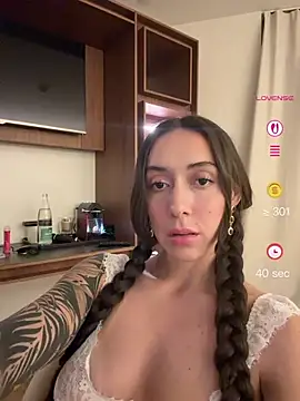 emiliasommer online show from 05-28-26, 10:48