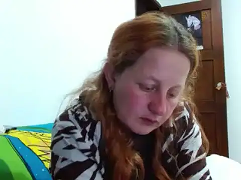 ViioletaMora online show from 11-18-25, 04:16