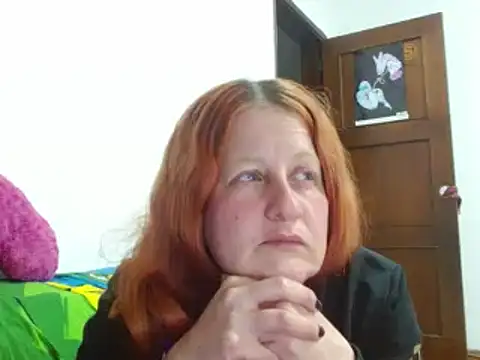 ViioletaMora online show from 10-20-25, 02:24