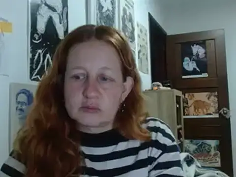 Snapshot of ViioletaMora chatting on 07-14-26, 02:05 ViioletaMora online show from 07-14-26, 02:05