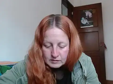 ViioletaMora online show from 10-29-25, 09:25