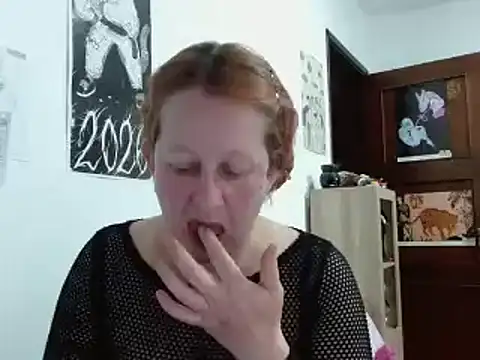 Snapshot of ViioletaMora chatting on 02-19-26, 11:45 ViioletaMora online show from 02-19-26, 11:45