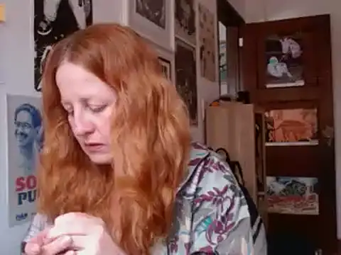 Snapshot of ViioletaMora chatting on 07-17-26, 05:10 ViioletaMora online show from 07-17-26, 05:10