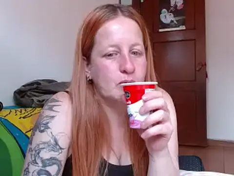 ViioletaMora online show from 11-26-25, 06:41