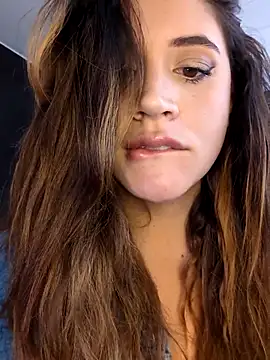 Snapshot of maliciaworld chatting on 02-04-26, 06:25 maliciaworld online show from 02-04-26, 06:25