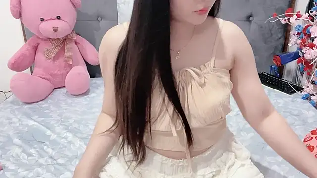 Snapshot of Funikio chatting on 05-11-26, 01:18 Funikio online show from 05-11-26, 01:18