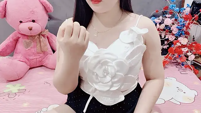 Snapshot of Funikio chatting on 02-12-26, 02:33 Funikio online show from 02-12-26, 02:33