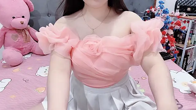 Snapshot of Funikio chatting on 04-23-26, 01:34 Funikio online show from 04-23-26, 01:34