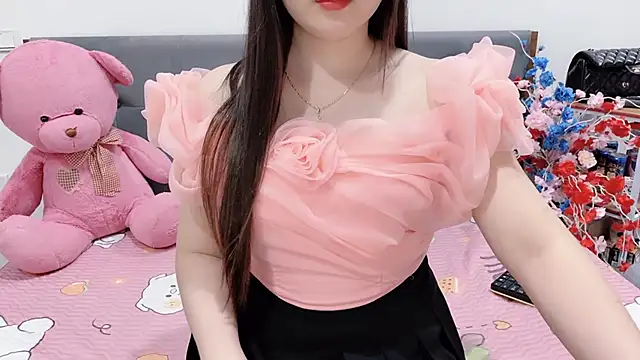 Snapshot of Funikio chatting on 04-18-26, 02:19 Funikio online show from 04-18-26, 02:19
