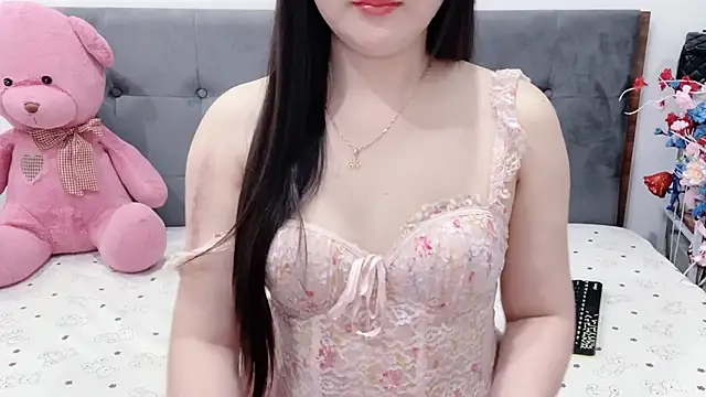 Snapshot of Funikio chatting on 05-18-26, 02:12 Funikio online show from 05-18-26, 02:12