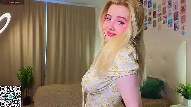 oliviabr0wn0 online show from 10-23-25, 02:21