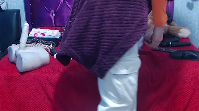 AyshaScott online show from 11-24-25, 12:16