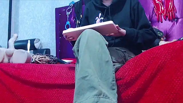 Snapshot of AyshaScott chatting on 02-18-26, 12:56 AyshaScott online show from 02-18-26, 12:56