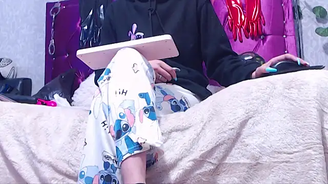 AyshaScott online show from 03-30-26, 01:12