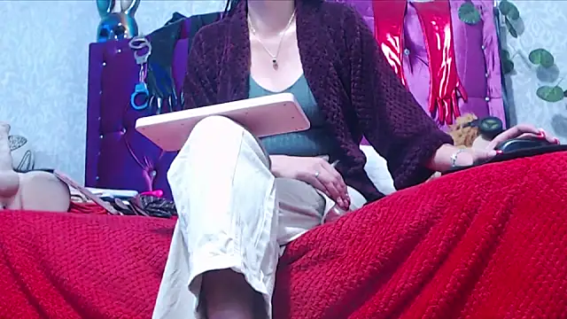 Snapshot of AyshaScott chatting on 02-11-26, 12:38 AyshaScott online show from 02-11-26, 12:38