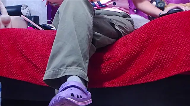 AyshaScott online show from 12-19-25, 12:40