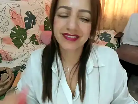 Snapshot of MonicaGarcia_ chatting on 09-29-25, 08:58 MonicaGarcia online show from 09-29-25, 08:58