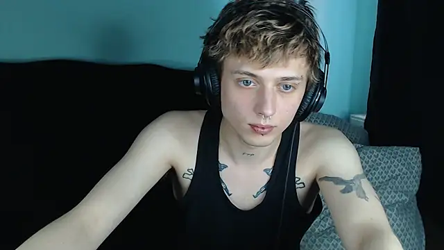 Snapshot of axxxturel chatting on 02-26-25, 07:34 axxxturel online show from 02-26-25, 07:34