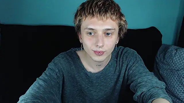Snapshot of axxxturel chatting on 01-10-25, 04:22 axxxturel online show from 01-10-25, 04:22
