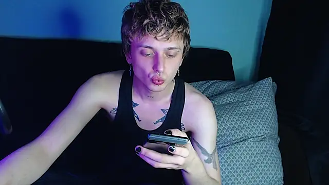 Snapshot of axxxturel chatting on 02-19-25, 10:20 axxxturel online show from 02-19-25, 10:20