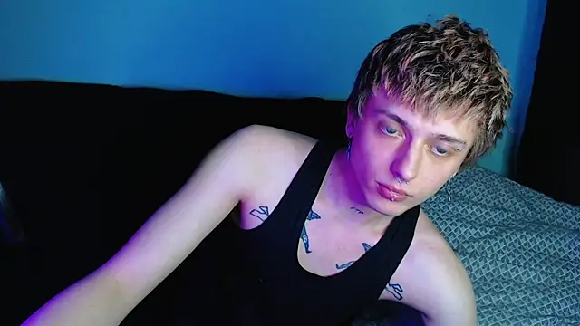 Snapshot of axxxturel chatting on 02-14-25, 07:33 axxxturel online show from 02-14-25, 07:33