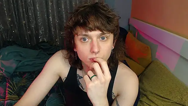 axxxturel online show from 12-18-25, 10:24