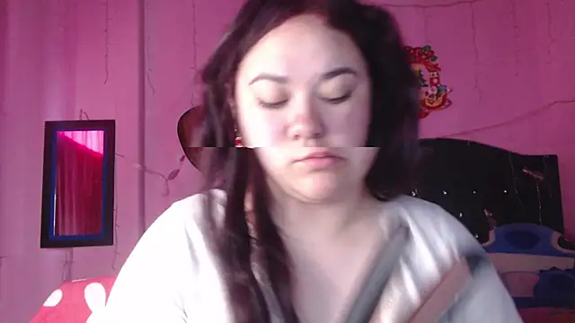 NikkiRous  online show from 10-29-25, 01:10