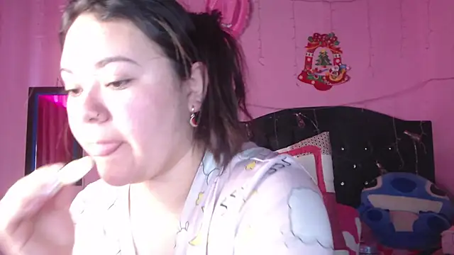 NikkiRous  online show from 10-15-25, 12:35