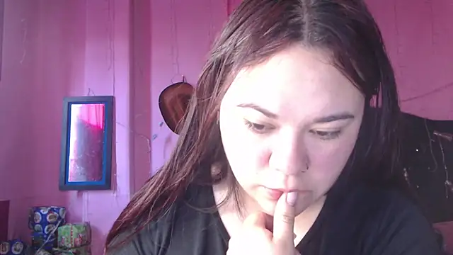 NikkiRous  online show from 12-19-25, 12:51