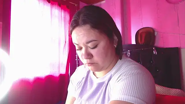 NikkiRous  online show from 04-28-26, 01:26