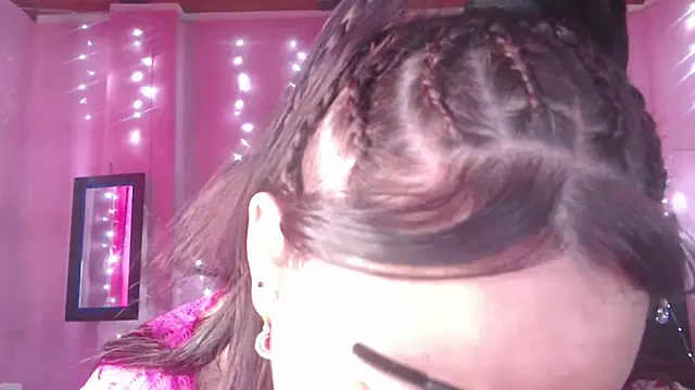 NikkiRous  online show from 11-13-25, 03:05