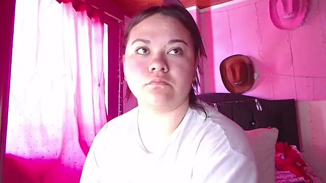 NikkiRous  online show from 02-05-26, 04:36