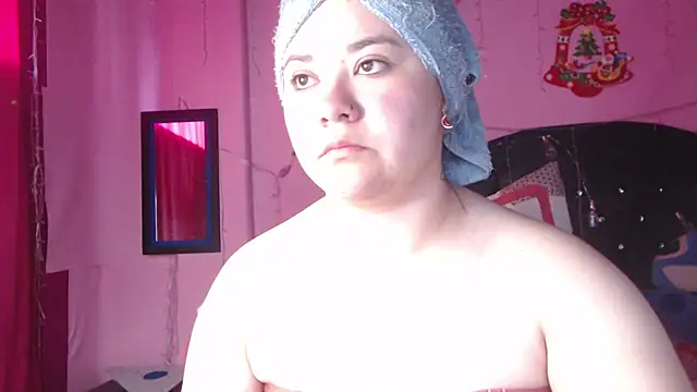 NikkiRous  online show from 10-22-25, 12:37