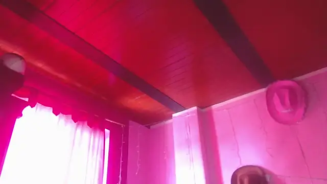 NikkiRous  online show from 04-20-26, 03:57