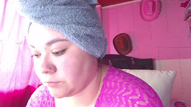 NikkiRous  online show from 01-18-26, 01:47