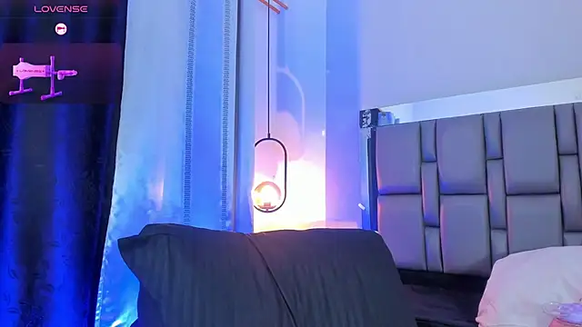 Snapshot of Emily_Gil1 chatting on 02-18-26, 04:25 Emily Gil1 online show from 02-18-26, 04:25