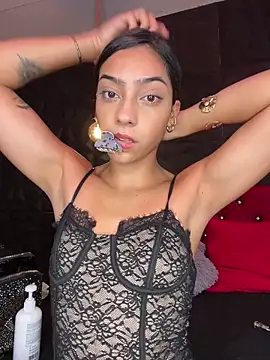 Snapshot of Ema_azel chatting on 09-19-25, 03:27 Ema azel online show from 09-19-25, 03:27