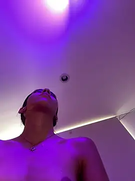 Snapshot of Ema_azel chatting on 02-25-25, 07:38 Ema azel online show from 02-25-25, 07:38