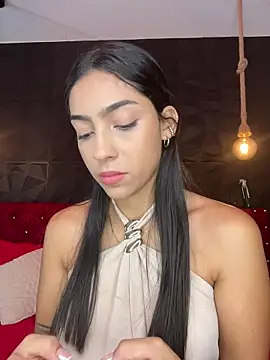 Snapshot of Ema_azel chatting on 10-18-25, 11:45 Ema azel online show from 10-18-25, 11:45