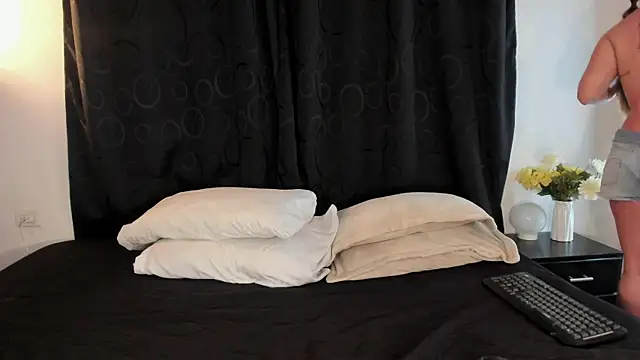 cami cruzz online show from 05-20-26, 08:50
