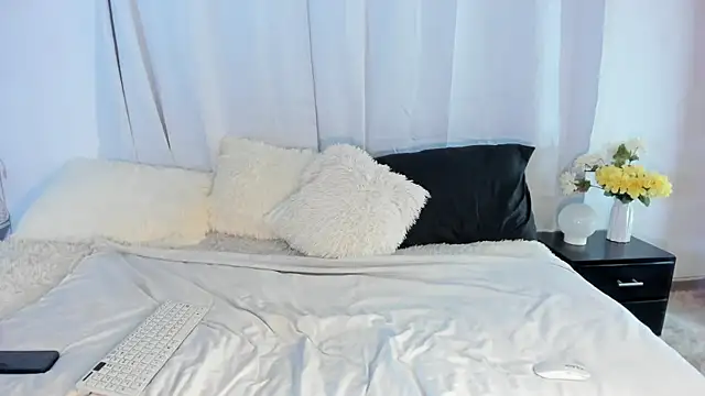 cami cruzz online show from 07-17-26, 08:50