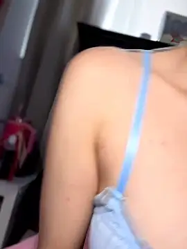 Snapshot of BrattyBae_xo chatting on 06-28-26, 05:41 BrattyBae xo online show from 06-28-26, 05:41