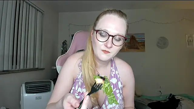 Snapshot of AudreyMadisonX chatting on 02-15-25, 06:55 AudreyMadisonX online show from 02-15-25, 06:55