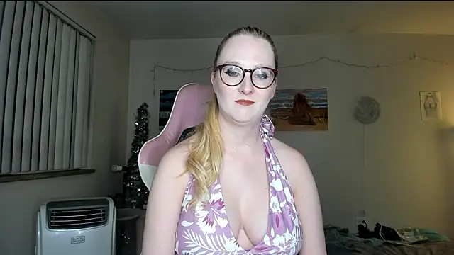 Snapshot of AudreyMadisonX chatting on 02-18-25, 02:05 AudreyMadisonX online show from 02-18-25, 02:05